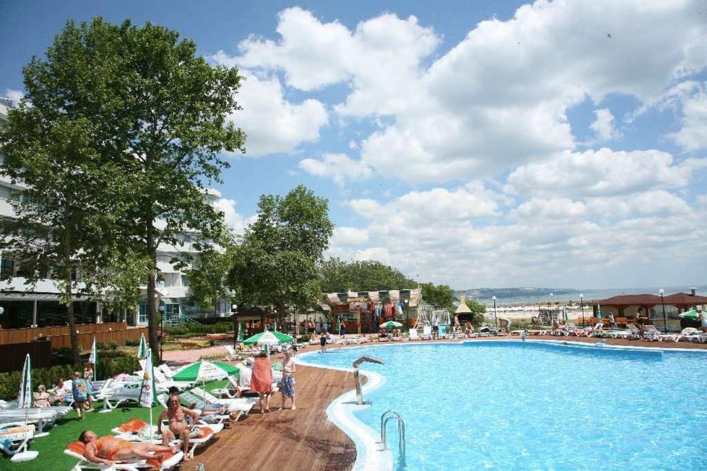 Hotel Arabella Beach Albena Extérieur photo